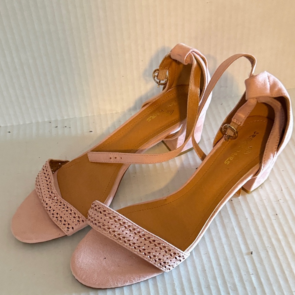 Elegant Pink Women's Sandals